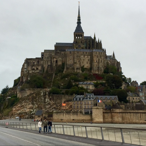 Meet your Posher, Leilani! - Picture 4 of 6